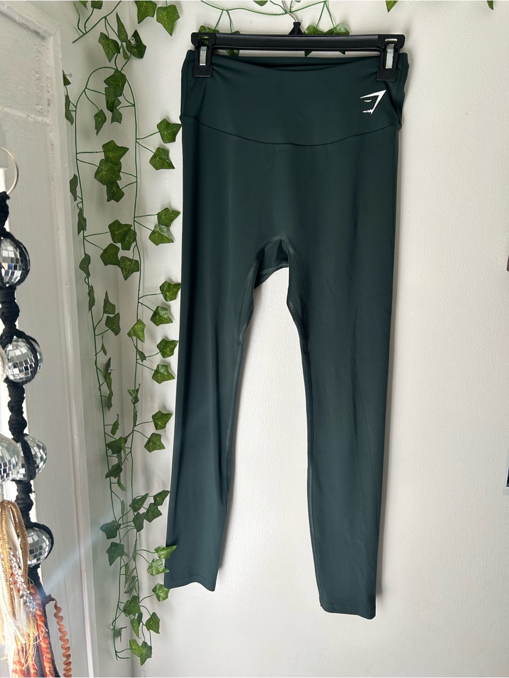 Gymshark womens Dark Green Performance Leggings Size M